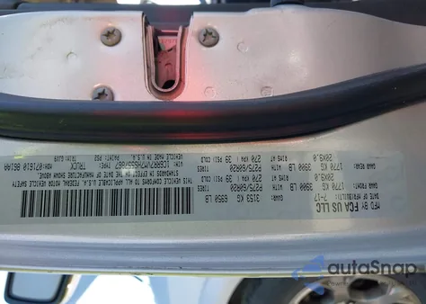 2017 Ram 1500 Laramie 4X4 6'4 Box z USA, uszkodzony, nr VIN 1C6RR7VM7HS557867